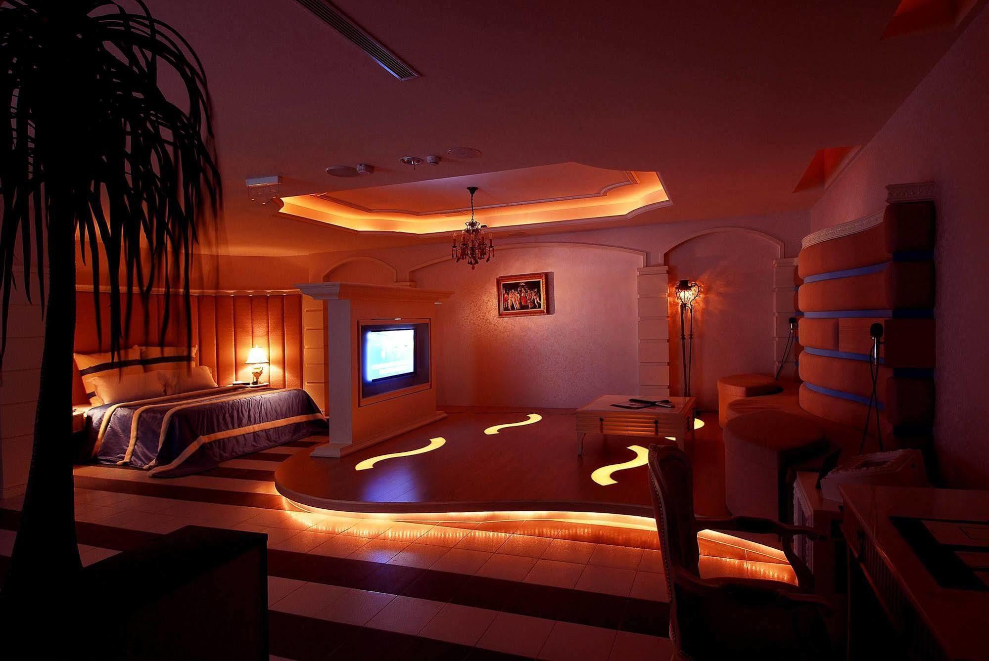 All-Ur Boutique Motel -Chia Yi Branch Chiayi City Dış mekan fotoğraf
